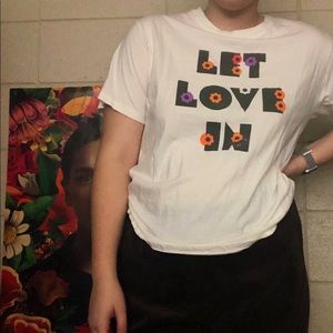 Super cute and comfy 70’s inspired t-shirt